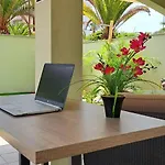 Apartamento Casa Jardina